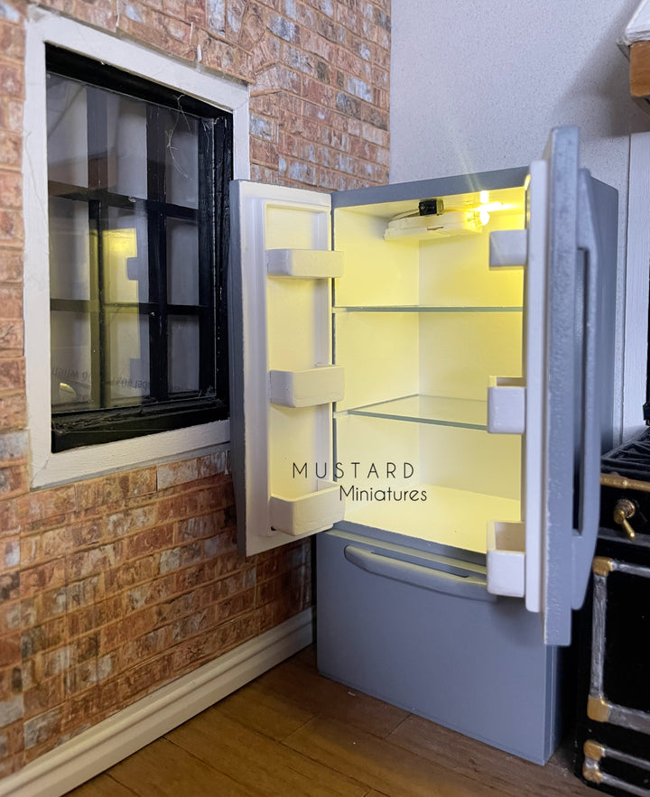 1:12 Scale Dollhouse Miniature Refrigerator, operating light