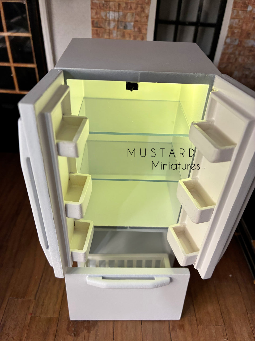 1:12 Scale Dollhouse Miniature White Refrigerator with operating light